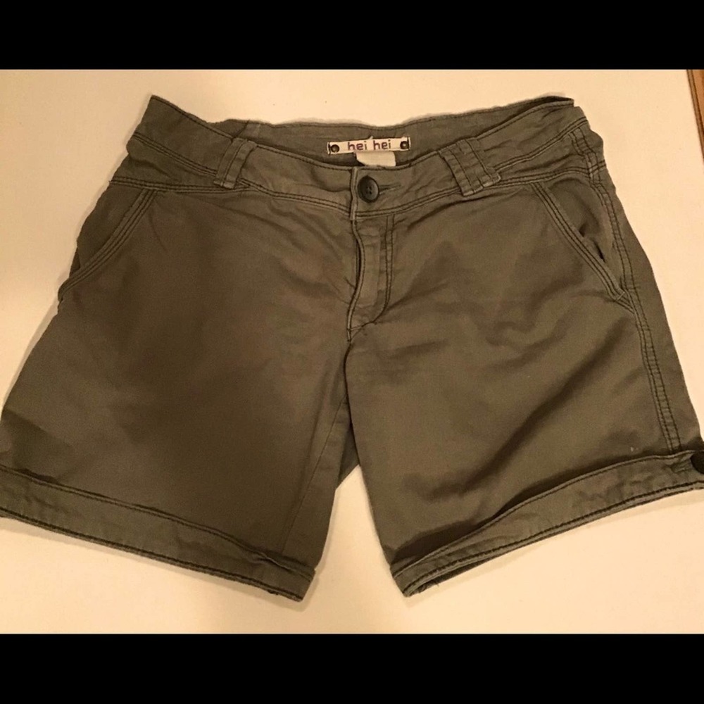 🌈Anthropologie 🌈HEI HEI Army GREEN Soft CHINO Front Rolled Cuffed SHORTS SZ 6
